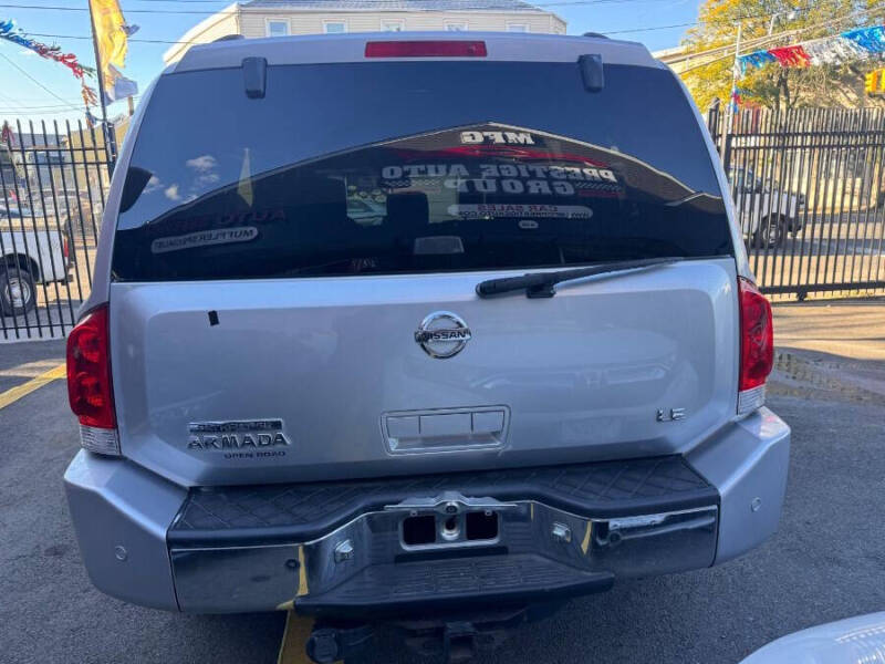 2004 Nissan Armada LE