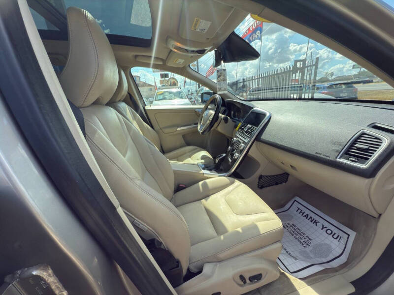 2016 Volvo XC60 T5 Drive-E Premier