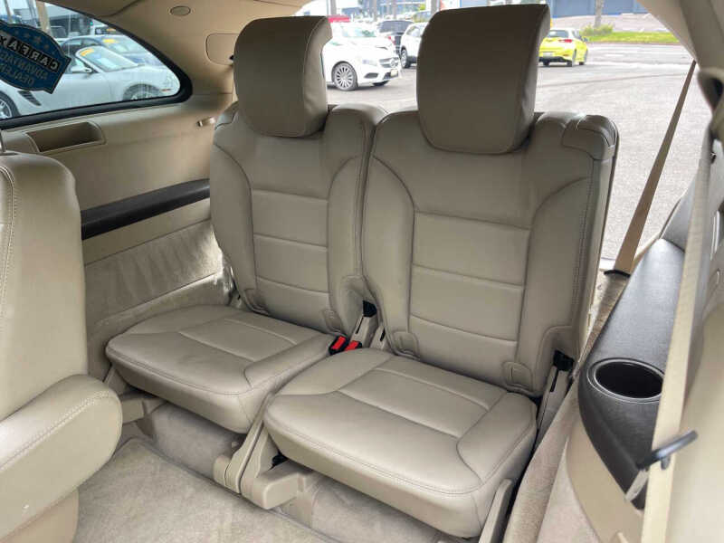 2011 Mercedes-Benz R-Class R 350