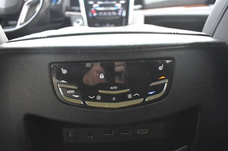 2018 Cadillac Escalade ESV Luxury