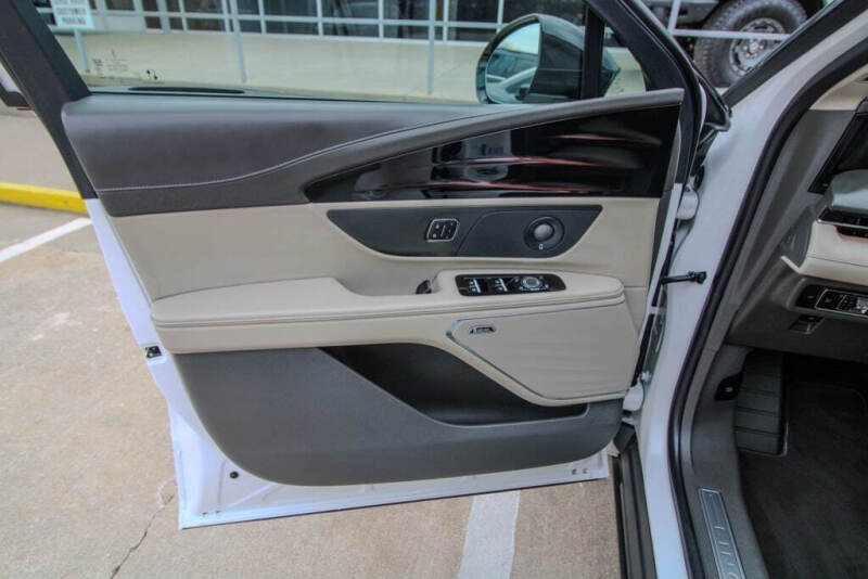 2025 Lincoln Nautilus Reserve