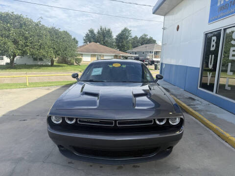 2015 Dodge Challenger SXT