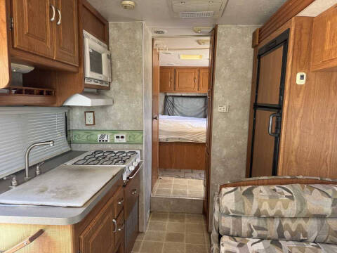 2004 Ford E-Series E-450 SD