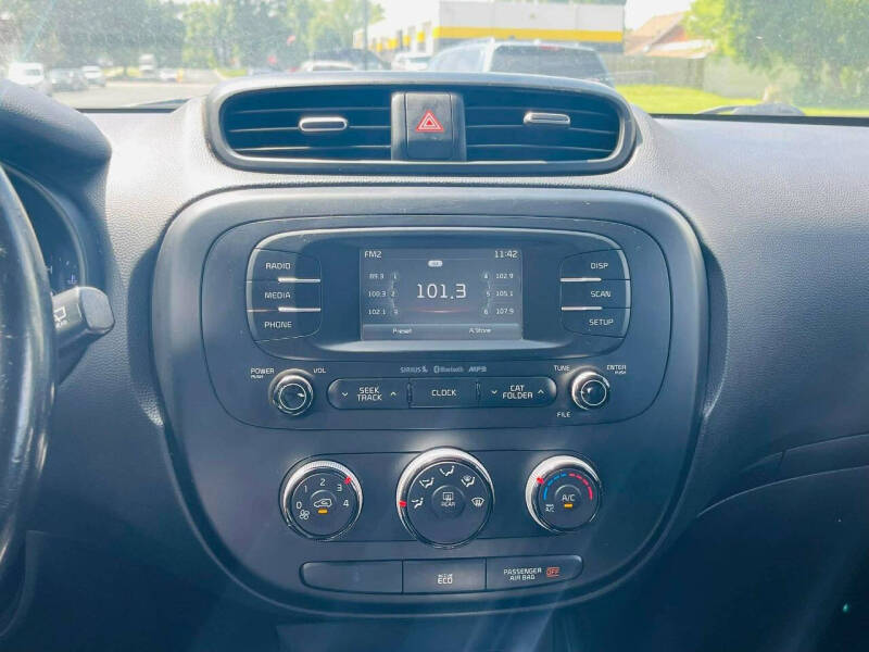 2016 Kia Soul +