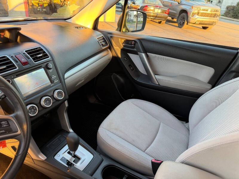 2016 Subaru Forester 2.5i