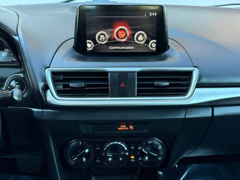 2018 Mazda MAZDA3 Sport