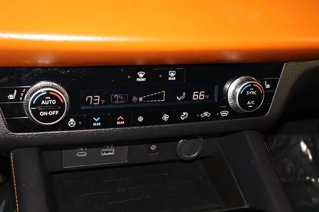 2024 Mitsubishi Outlander PHEV SEL