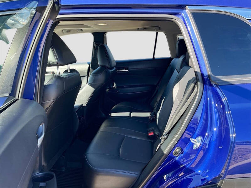 2024 Toyota Corolla Cross XLE