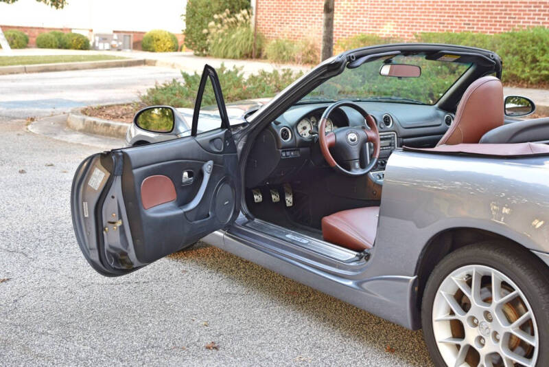 2002 Mazda Miata SE photo 46