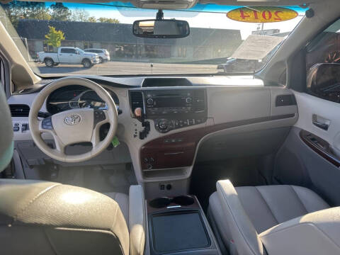 2014 Toyota Sienna