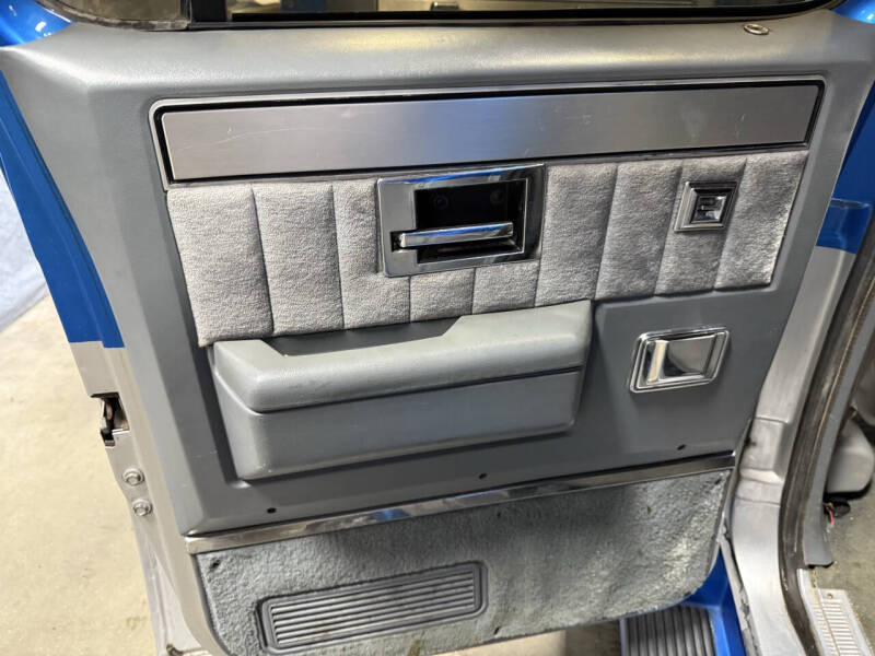 1987 GMC Suburban R1500