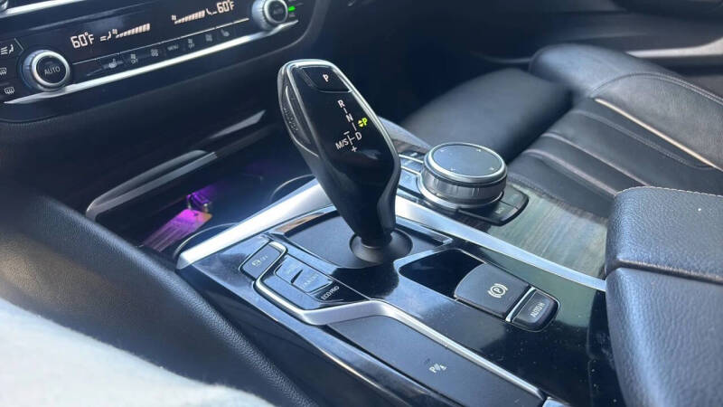 2019 BMW 5 Series 540i