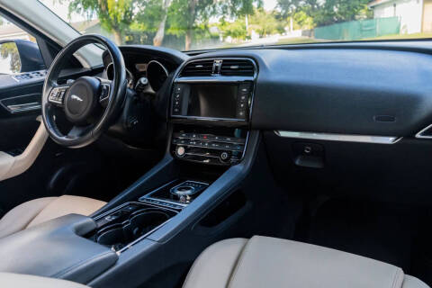 2017 Jaguar F-PACE 35t Premium