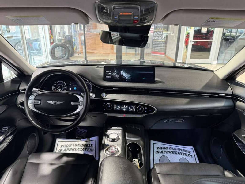 2025 Genesis GV70 2.5T Standard