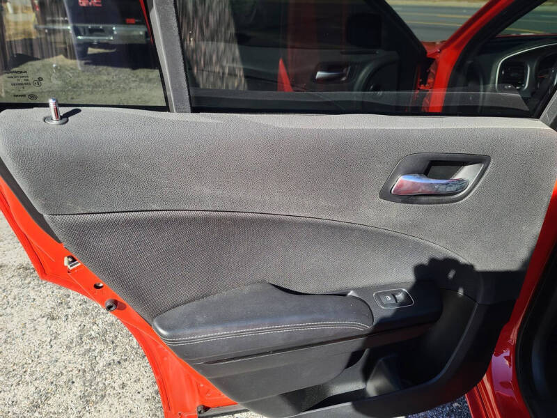 2017 Dodge Charger SE