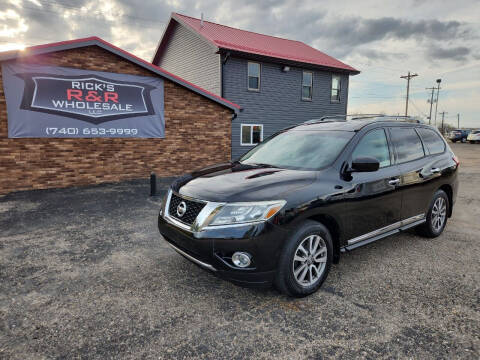 2013 Nissan Pathfinder for sale at Rick's R & R Wholesale, LLC in Lancaster OH