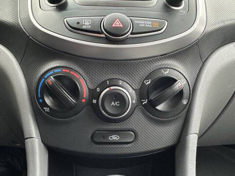 2017 Hyundai Accent SE