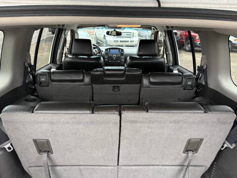 2009 Nissan Pathfinder LE