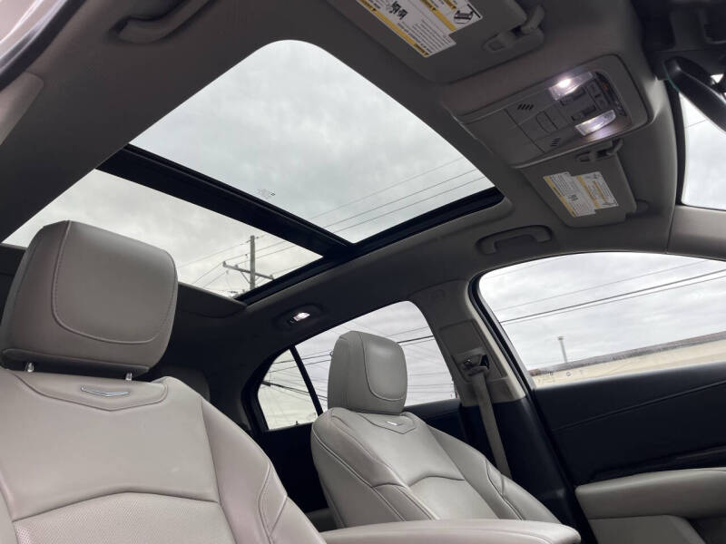 2019 Cadillac XT4 Premium Luxury