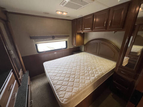 2013 Thor Motor Coach CHALLENGER 37GT