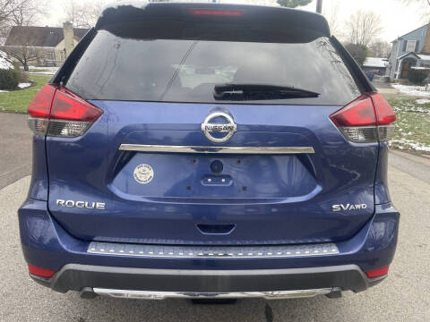 2017 Nissan Rogue SV