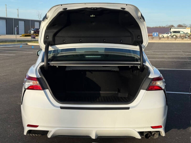 2020 Toyota Camry SE