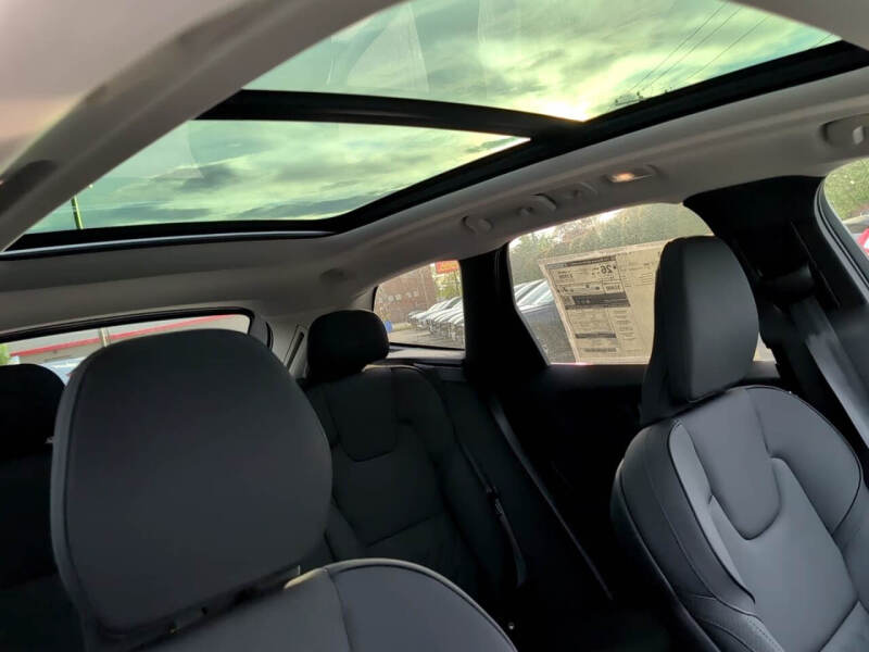 2026 Volvo XC60 B5 Core