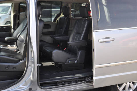 2015 Chrysler Town and Country Touring