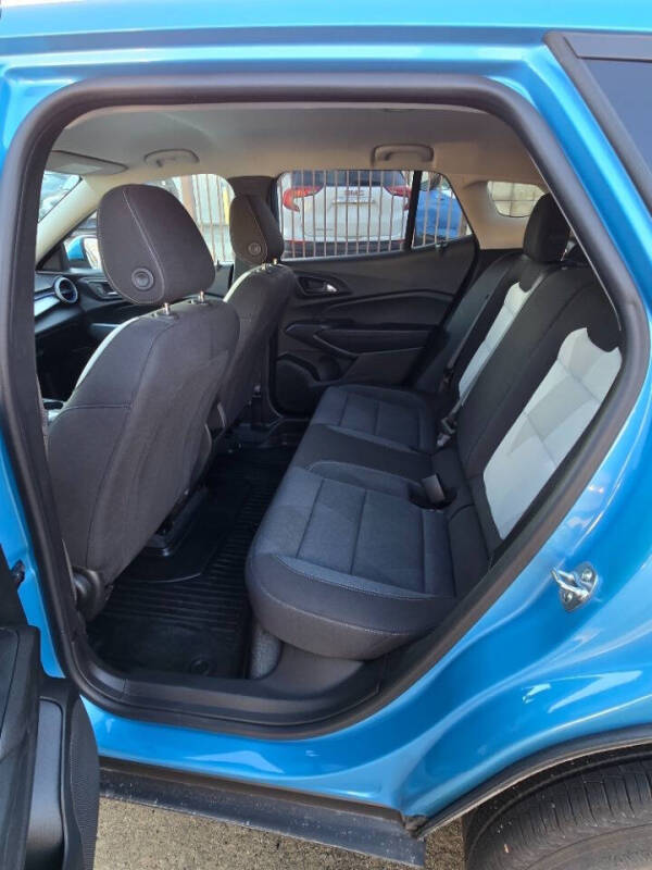 2025 Chevrolet Trax LS