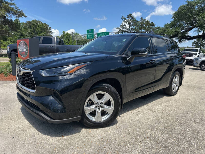 Used 2022 Toyota Highlander L with VIN 5TDCZRAH6NS559259 for sale in Natchez, MS