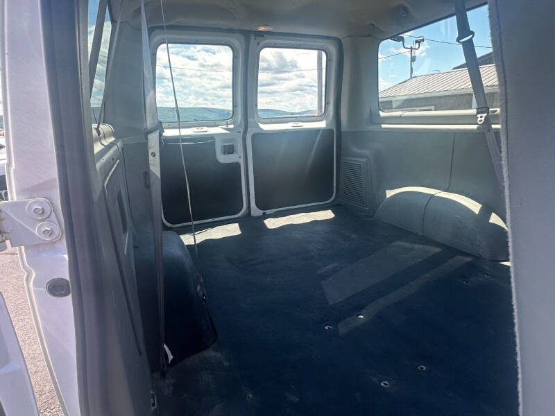 2005 Ford E-Series E-350 SD XL