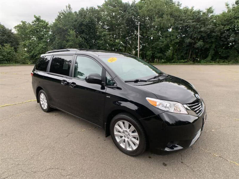 2017 Toyota Sienna LE 7-Passenger