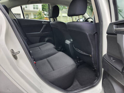 2013 Mazda MAZDA3 i Touring
