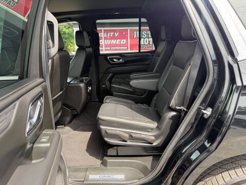 2022 GMC Yukon SLT
