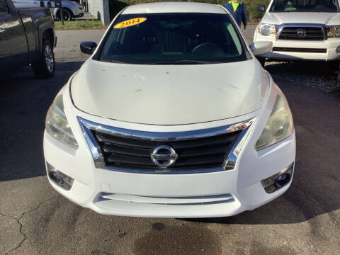 2014 Nissan Altima for sale at Moose Motors in Morganton NC