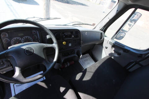 2015 Freightliner M2 106