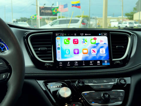 2024 Chrysler Pacifica Plug-In Hybrid