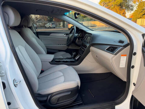 2016 Hyundai Sonata Hybrid SE