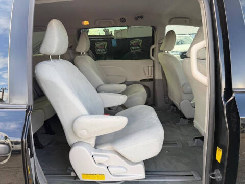 2014 Toyota Sienna L 7-Passenger