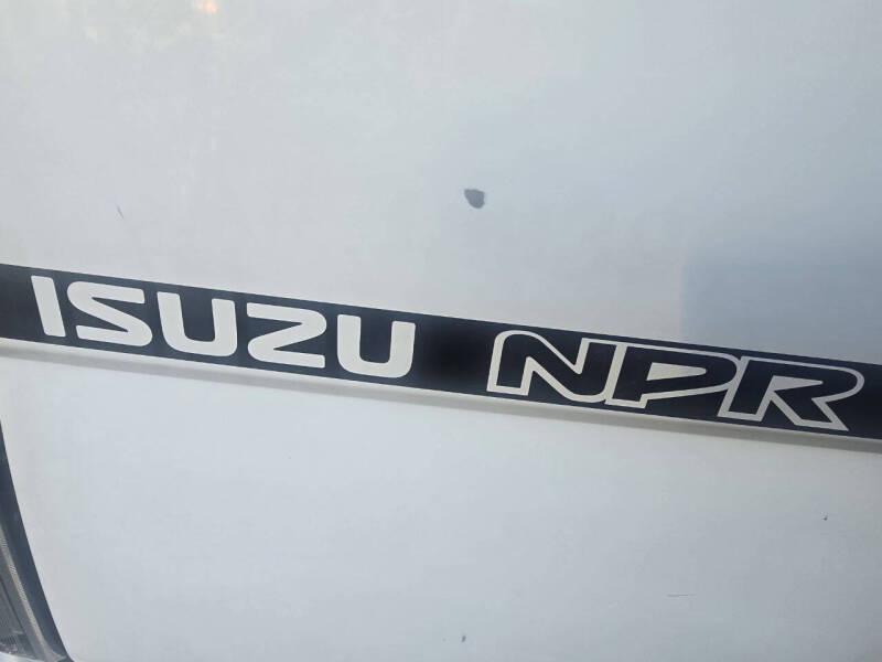 2006 Isuzu NPR