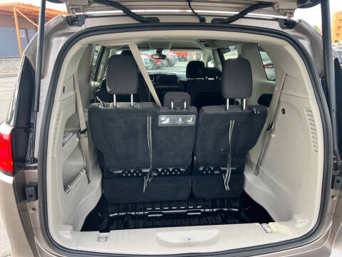 2017 Chrysler Pacifica Touring