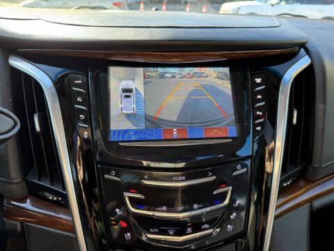 2019 Cadillac Escalade Luxury