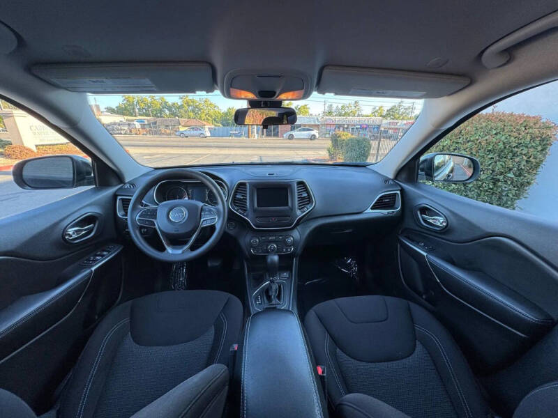 2020 Jeep Cherokee Latitude