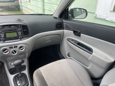 2010 Hyundai Accent GLS