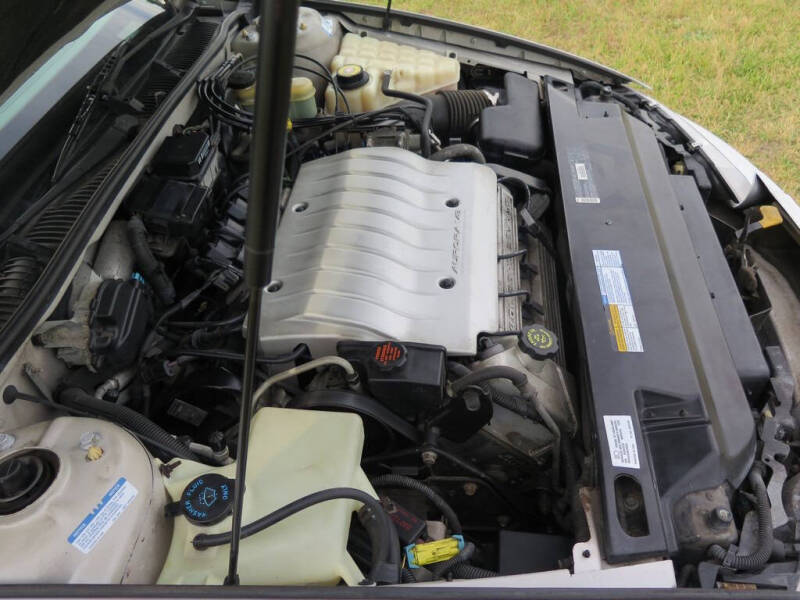 1999 Oldsmobile Aurora