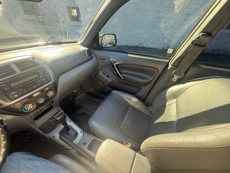 2003 Toyota RAV4