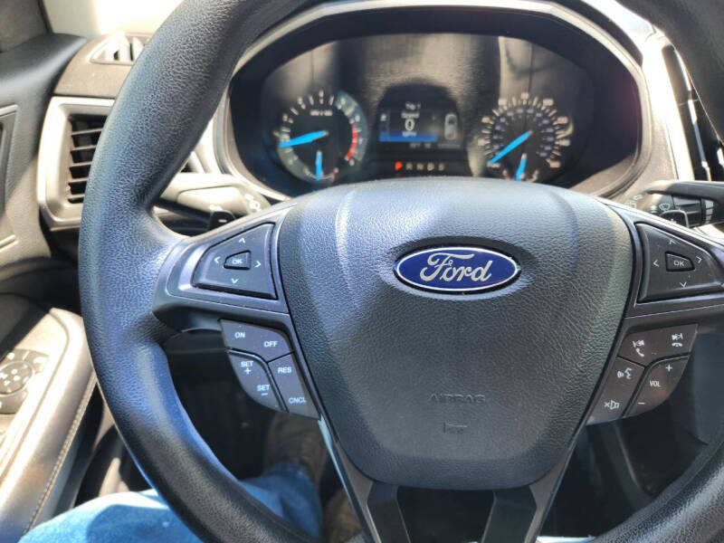 2016 Ford Edge SE - Photo 32