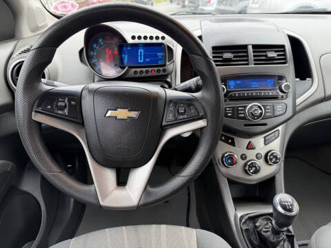 2013 Chevrolet Sonic LT Manual
