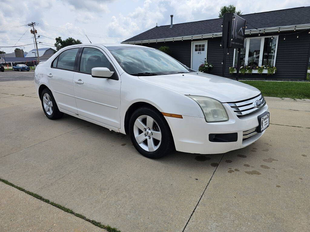 2009 Ford Fusion for sale at Bigfoot Auto in Hiawatha, IA