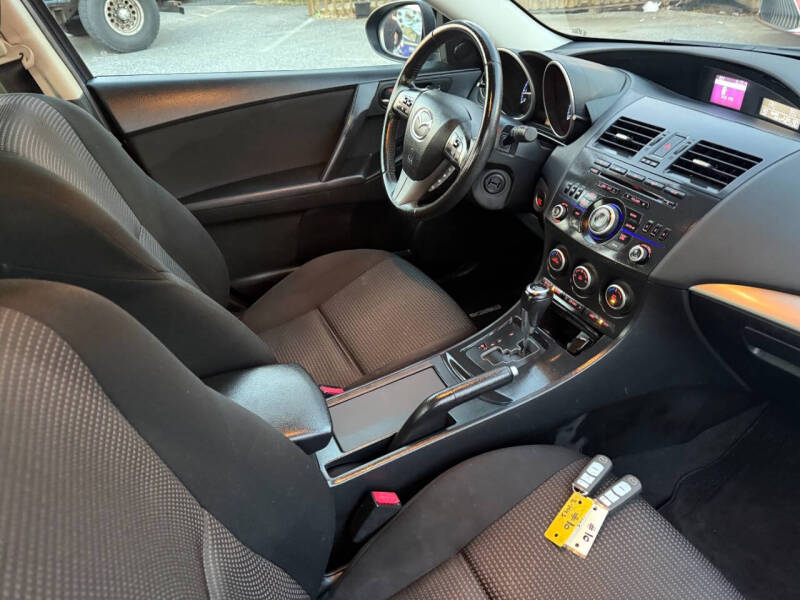 2013 Mazda MAZDA3 i Touring
